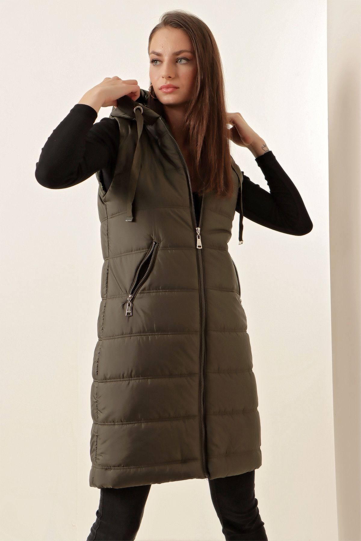 5140 Hooded Long Puffer Vest - Black