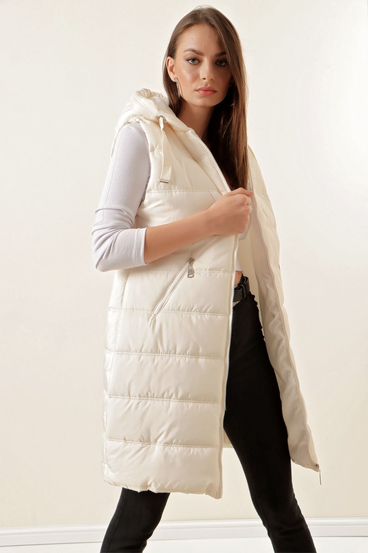 5140 Hooded Long Puffer Vest - Black