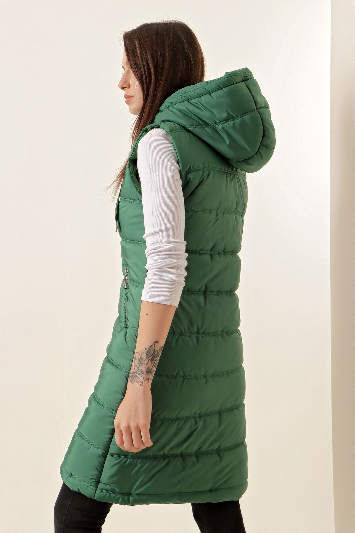 5140 Hooded Long Puffer Vest - Black