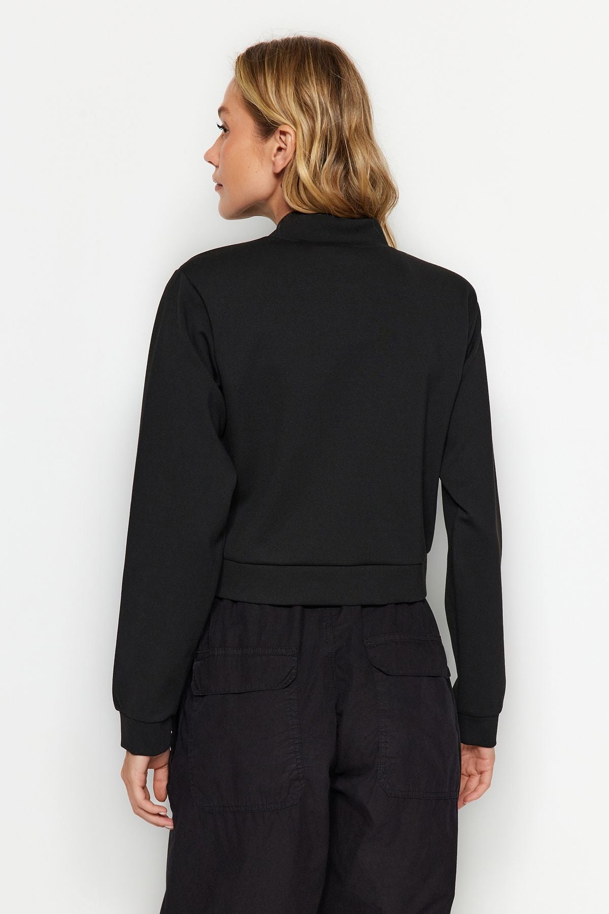 Black Padded Buttoned Stand Collar Interlock Crop Jacket TWOAW24CE00082